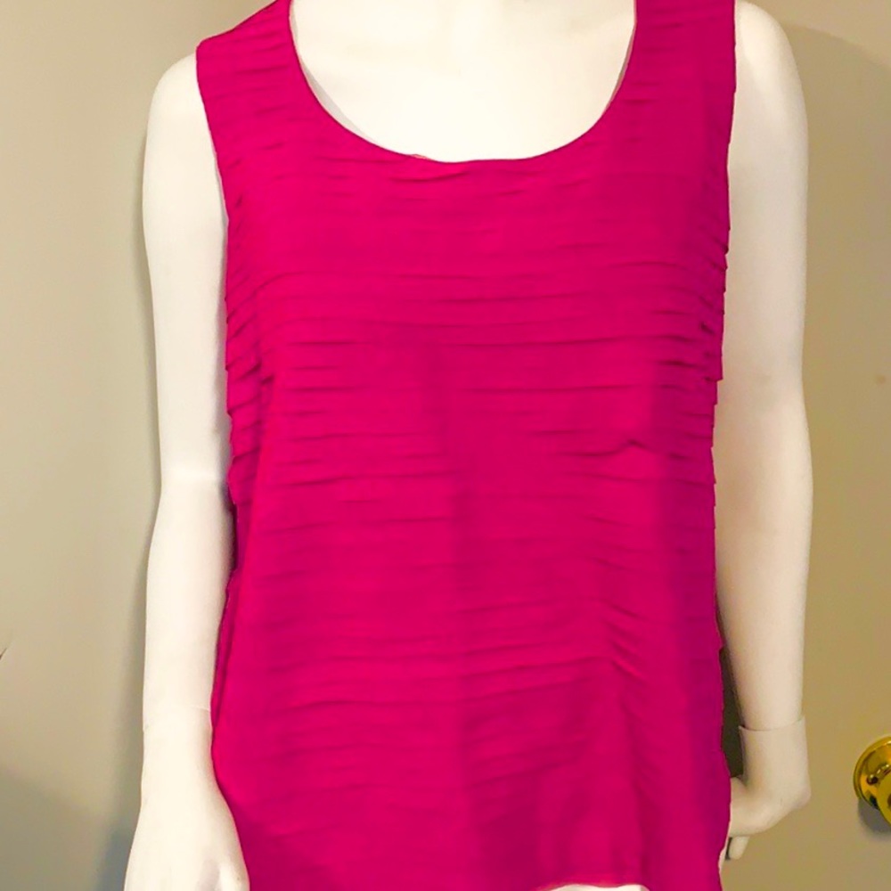 Chico’s Lovely Magenta Sleeveless ScoopNeck Top